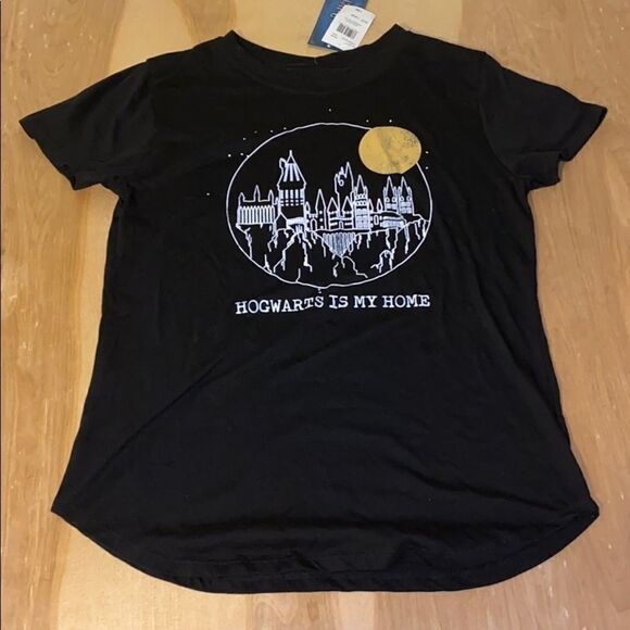 Harry Potter Hogwarts my Home Licensed T Shirt NWT - Picture 1 of 5